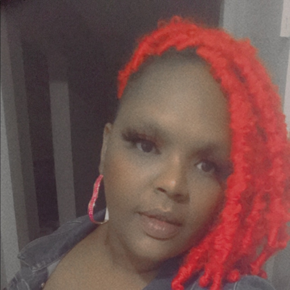 Meet your Posher, Myriam